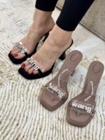 کفش پاشنه دار ونگ کد ۳۰۱۷