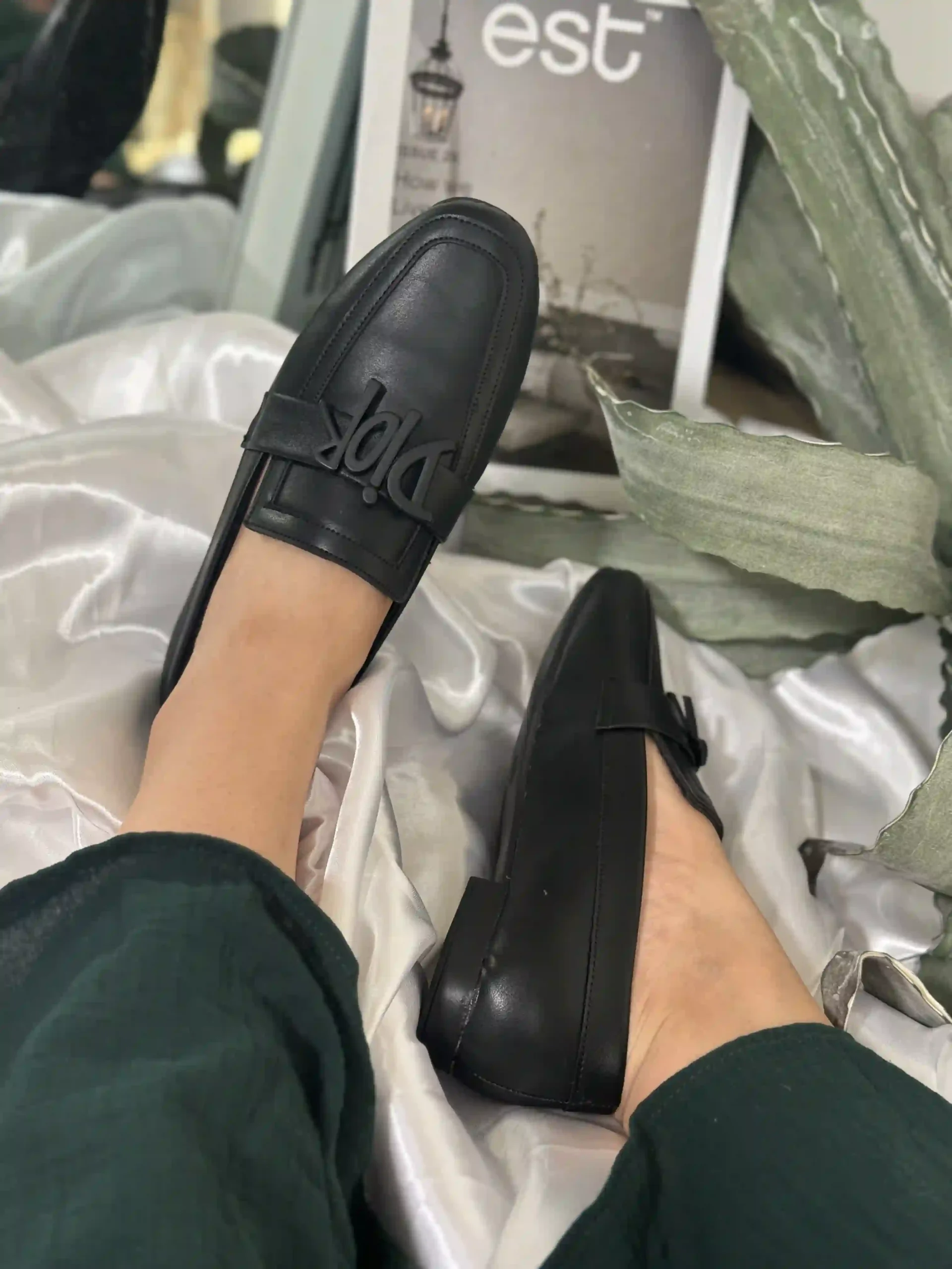 IMG_8939-scaled-1.webp کفش کالج دیور کد 1113 - تصویر 1