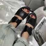 صندل چسبی کد 1021